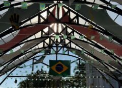 Troca de figurinha todo sábado e jogos no telão: a Copa chegou em Cocal do Sul