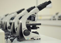Estudantes de saúde do Unibave ganham laboratório reforçado com novos equipamentos