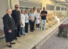 Hospital São José recebe poltronas reformadas por apenados da Penitenciária Sul