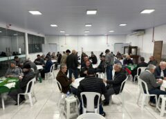 Copa Cooperaliança de Canastra inicia com 72 duplas inscritas