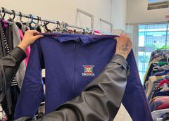 Saiba o que fazer com os uniformes que seu filho não usa mais, em Criciúma