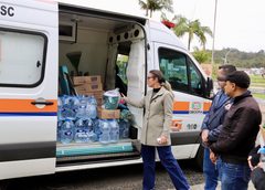Famílias atingidas pelas chuvas em Criciúma começam a receber kits de ajuda humanitária